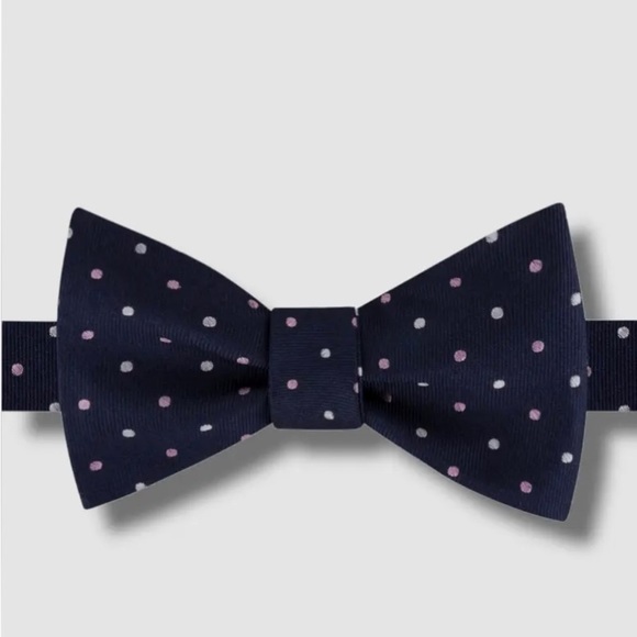 Tommy Bow-Tie 100% Silk, Like New - Picture 1 of 6